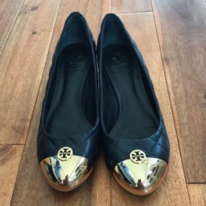 Tory Burch size 7M Black & Gold Quilted Leather